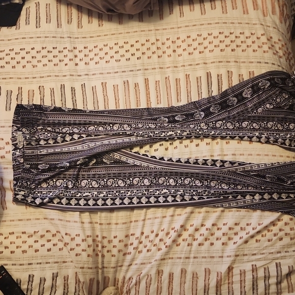 Bellbottom leggings - Picture 1 of 1